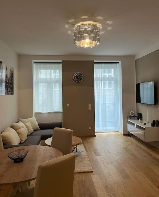 New Design Wohnung-Wien Екстериор снимка